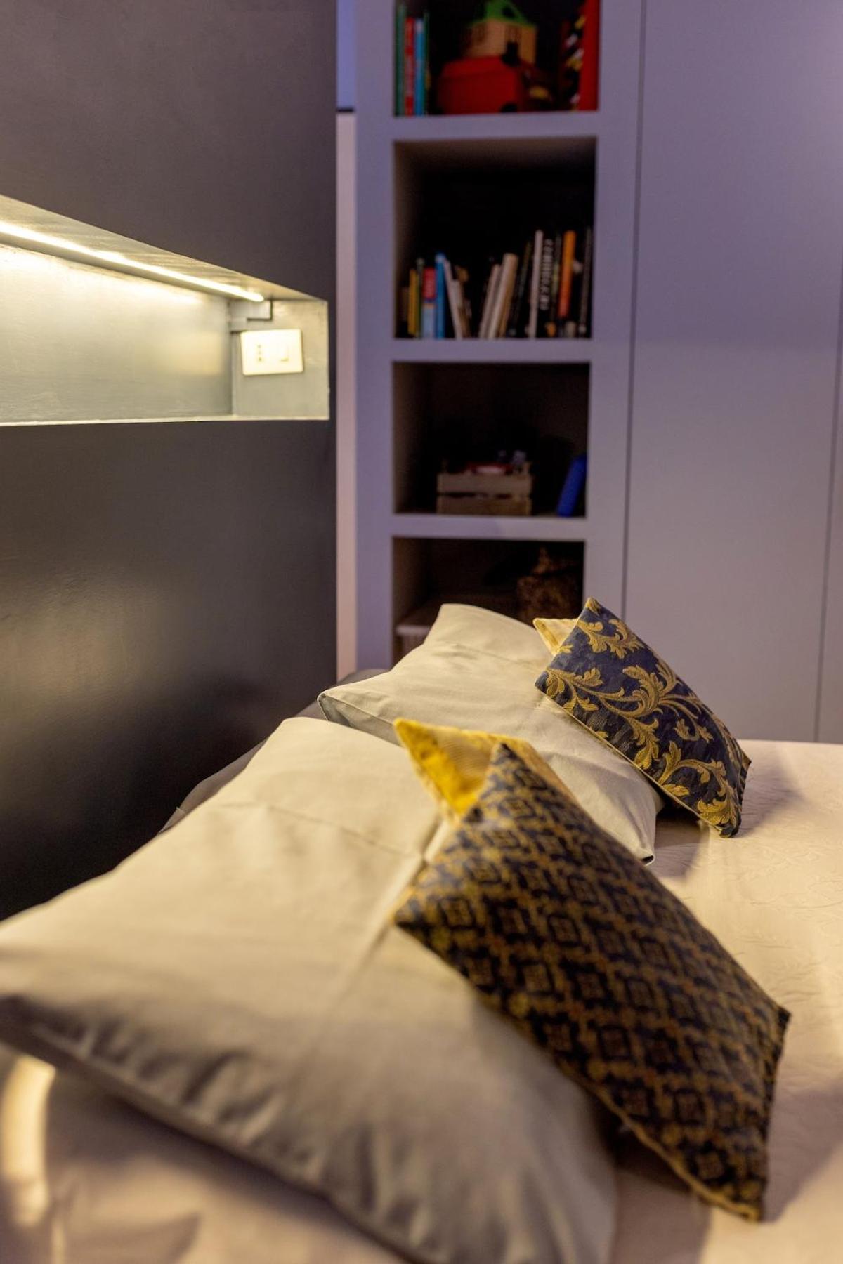Sant'Anna Studio Apartment Parma Exteriör bild